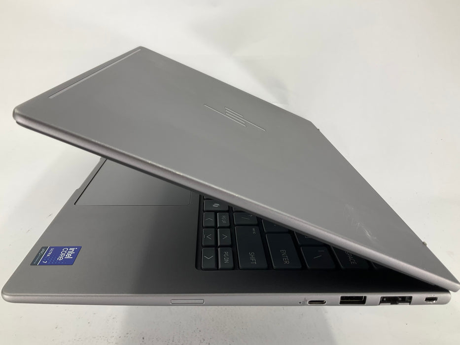 HP ZBook 8 G1i 14" Touch Ultra 7 265H 512GB 32GB Win 11 Pro