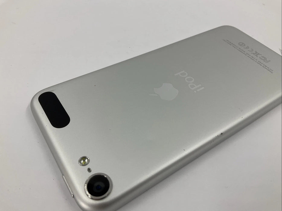 Apple iPod Touch 5th Gen 32GB Silver A1421