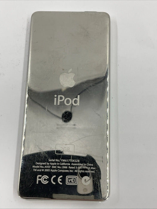 Vintage Apple iPod Nano 1st Generation 2GB White A1137