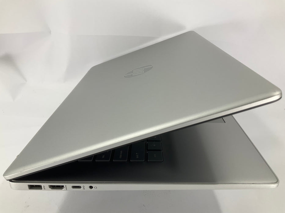 HP 17-cp2035cl 17.3" Touch AMD Ryzen 7 7320U 1TB 8GB A Win 11 Pro