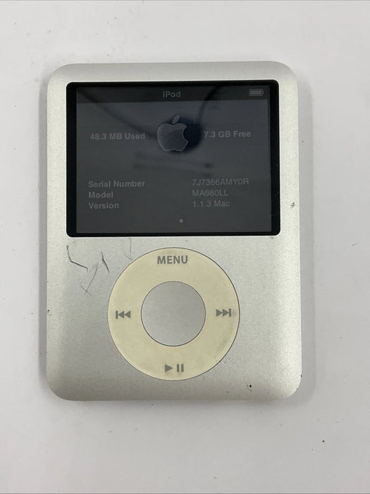 Apple iPod Nano 3rd Gen 8GB Silver A1236