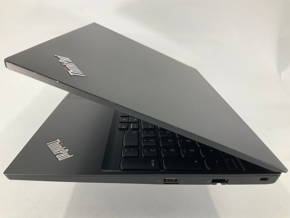 Lenovo ThinkPad E15 Gen 4 15.6" Core i5-1235U 256GB 16GB B Win 11 Pro *READ*