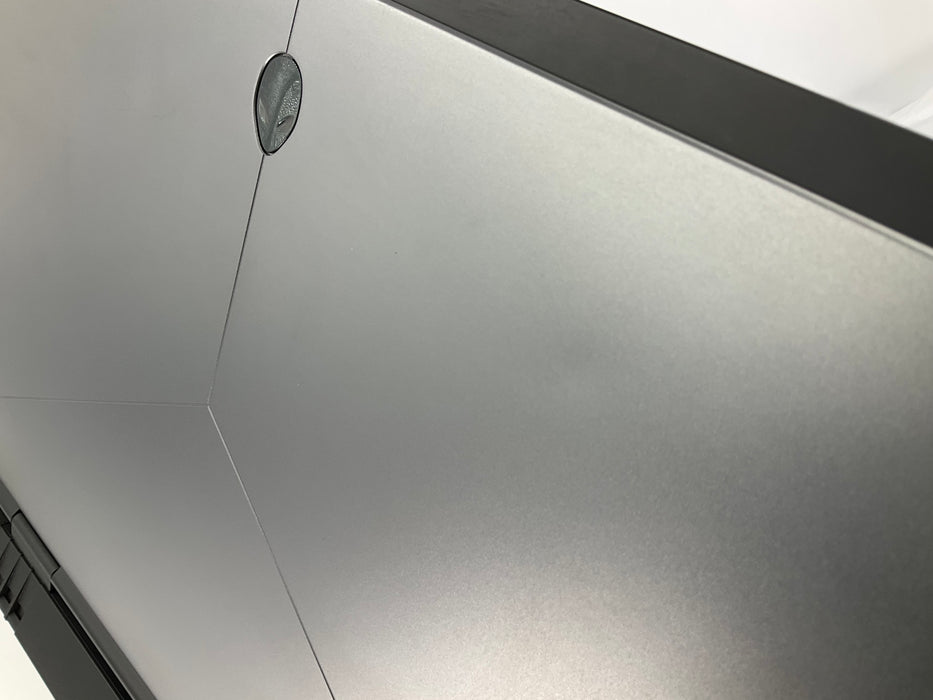 Alienware 17 R4 17.3" Core i7-7700HQ 1TB(SSD) 256GB(NVME) 16GB GTX 1060 6GB