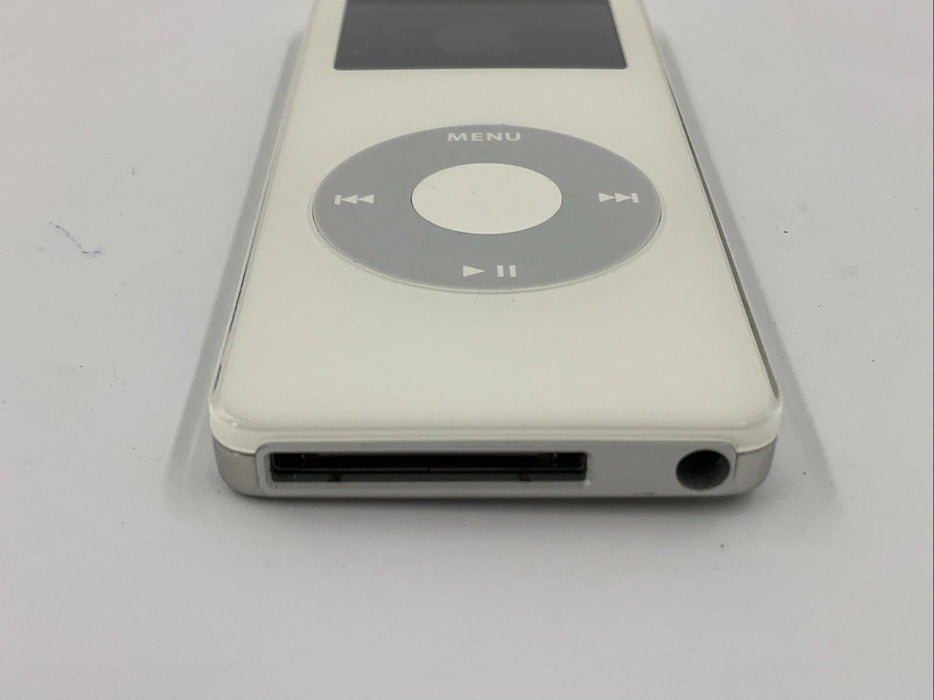 Vintage Apple iPod Nano 1st Generation 2GB White A1137
