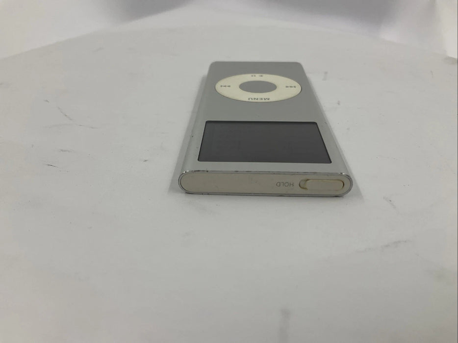 Apple iPod Nano 2nd Generation 4GB Silver A1199