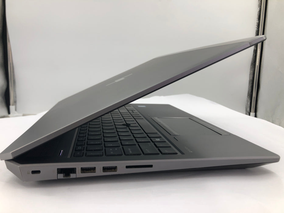 HP ZBook 15 G5 15.6" Core i7-8750H 256GB 32GB B Win 11 Pro P2000