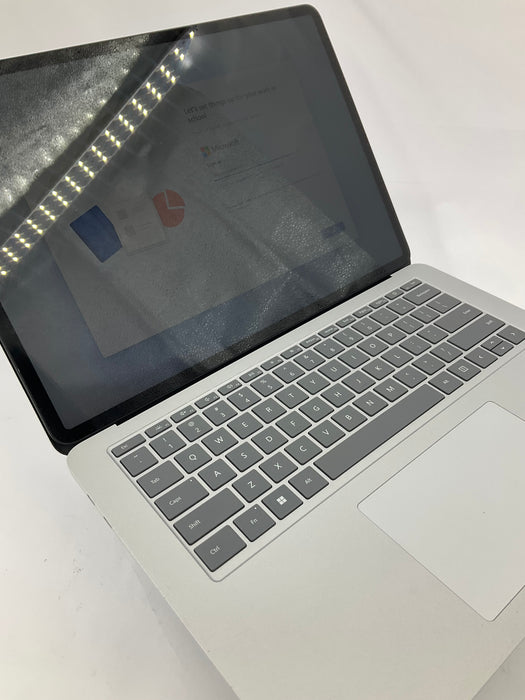 Microsoft Surface Laptop Studio 14.4" Touch Core i7-11370H 1TB 32GB Win 11 Pro RTX A2000