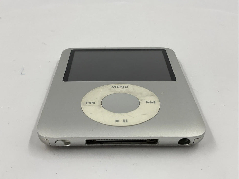 Apple iPod Nano 3rd Gen 4GB Silver A1236