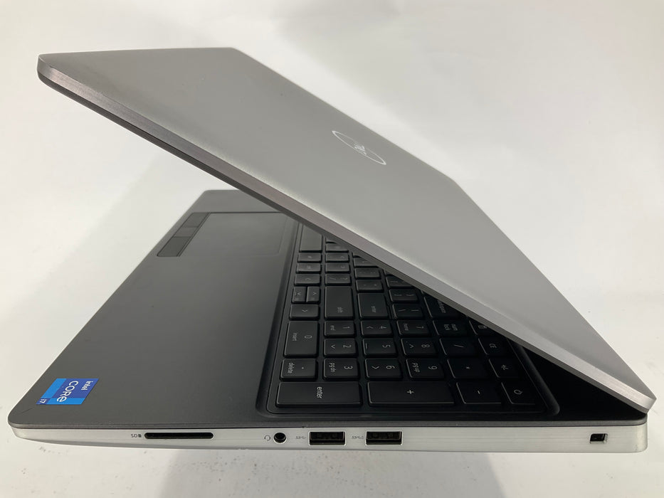 Dell Precision 7560 15.6" Core i7-11850H 1TB 16GB B Win 11 Pro A3000